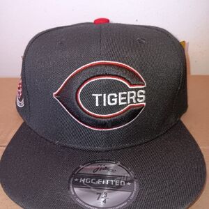 Cincinnati Tigers Black Fitted Cap